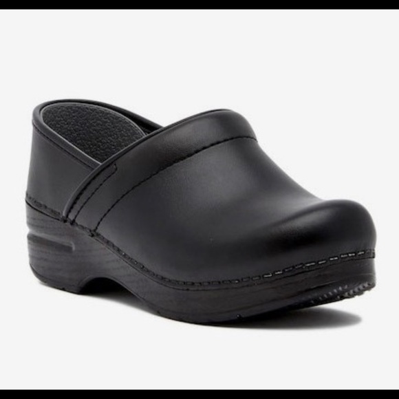 Dansko Shoes - DANSKO Clogs